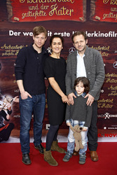'Aschenbrödel und der gestiefelte Kater' Premiere, Berlin