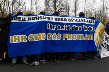 Gegen-Demo in Schneeberg
