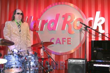 Fototermin mit der Jury zum Musikcontest im Hard Rock Cafe, Hamburg