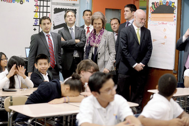 Königin Sophoia besucht die Middle School South Bronx, New York