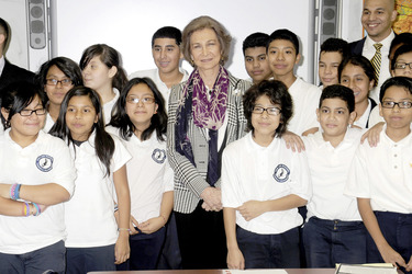 Königin Sophoia besucht die Middle School South Bronx, New York