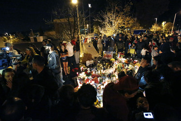 Fans am Unfallort von Paul Walker