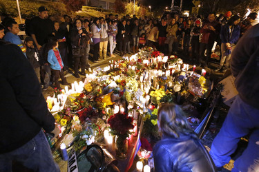 Fans am Unfallort von Paul Walker