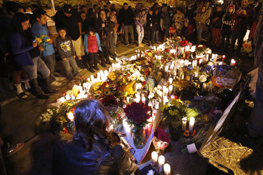 Fans am Unfallort von Paul Walker