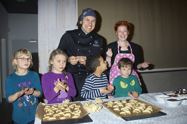 Weihnachtsplätzchen backen mit Kindern, Berlin