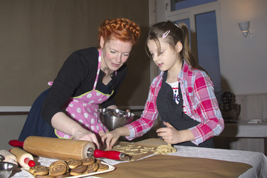 Weihnachtsplätzchen backen mit Kindern, Berlin