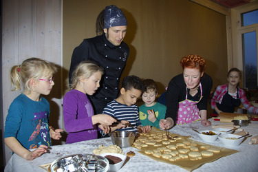 Weihnachtsplätzchen backen mit Kindern, Berlin
