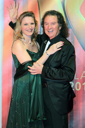 Chris Andrews und Begleitung