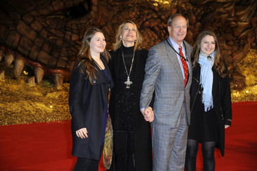 John B. Emerson mit gattin Kimberly Marteau Emerson und Töchtern Taylor und Hayley