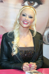 Daniela Katzenberger Kosmetik Präsentation, Hamburg