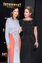 Kristen Wiig, Christina Applegate
