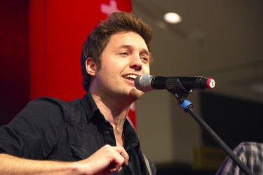 Nick Howard Akustikset und Autogrammstunde, Berlin