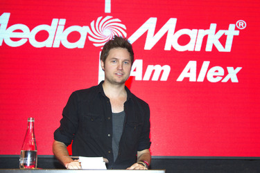 Nick Howard Akustikset und Autogrammstunde, Berlin