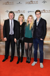 Hans-Joachim Flebbe mit Gattin Rita, Tochter Farina und Sohn Tom