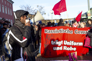 Mahnwache und Demo zum Todestag von Oury Jalloh, Dessau-Roßlau