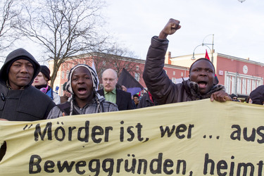 Mahnwache und Demo zum Todestag von Oury Jalloh, Dessau-Roßlau
