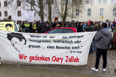Mahnwache und Demo zum Todestag von Oury Jalloh, Dessau-Roßlau