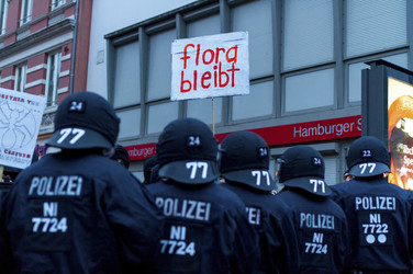 Großdemo für den Erhalt der 'Roten Flora', Hamburg