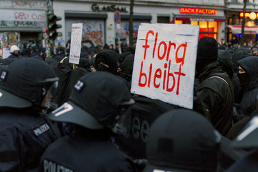 Großdemo für den Erhalt der 'Roten Flora', Hamburg