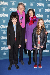 Paul Smith mit Gattin Pauline Denyer und Kindern