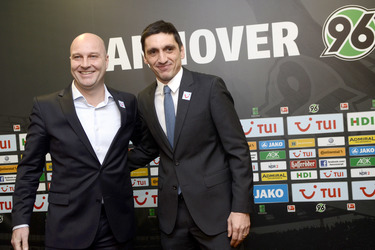 Hannover 96 präsentiert Cheftrainer Tayfun Korkut, Hannover
