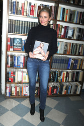 Cameron Diaz signiert ihr Buch 'The Body Book', Huntington
