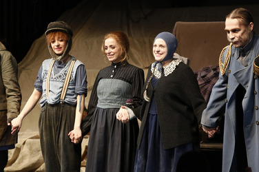 'Roter Hahn im Biberpelz' Premiere, Berlin