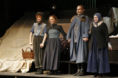 'Roter Hahn im Biberpelz' Premiere, Berlin