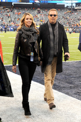 Kevin Costner mit Gattin Christine Baumgartner