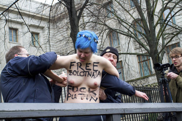 Femen Proteste vor der Russischen Botschaft, Berlin
