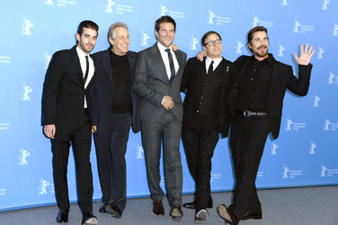 Matthew Budman, Charles Roven, Bradley Cooper, David O. Russell, Christian Bale