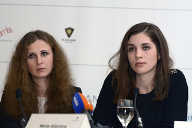 Marija Wladimirowna Aljochina / Maria Alyokhina, Nadeschda Andrejewna Tolokonnikowa / Nadezhda Tolokonnikova (Pussy Riot)