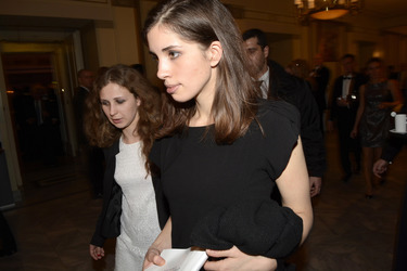 Marija Wladimirowna Aljochina / Maria Alyokhina, Nadeschda Andrejewna Tolokonnikowa / Nadezhda Tolokonnikova (Pussy Riot)