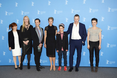 Vinca Wiedemann, Sisse Graum Joergensen, Kim Fupz Aakeson, Trine Dyrholm, Sofus Rönnov, Mikael Persbrandt, Pernille Fischer Christensen