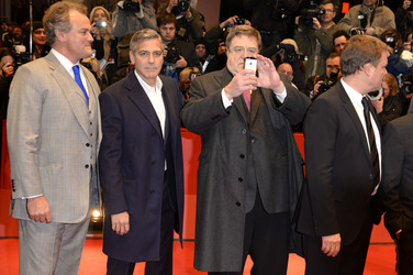 Hugh Bonneville, George Clooney, John Goodman, Justus von Dohnányi