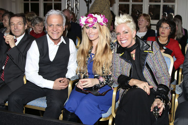 'art & design von Liz Malraux' Fashion Show, Hamburg