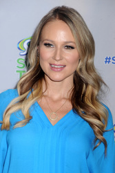 Jewel präsentiert den Swiffer Sweep & Trap, New York