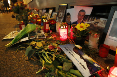 Kerzen vor der Ukrainischen Botschaft, Berlin