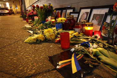 Kerzen vor der Ukrainischen Botschaft, Berlin
