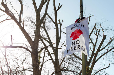 Anti-Atom Demonstration vor der japanischen Botschft, Berlin