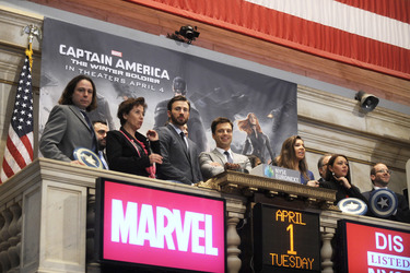 'The Return of the First Avenger' Schauspieler läuten die NYSE Opening Bell, New York