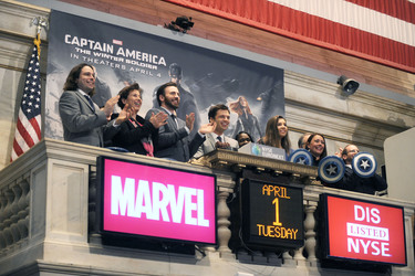 'The Return of the First Avenger' Schauspieler läuten die NYSE Opening Bell, New York