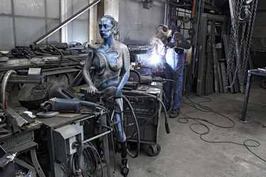 Schlosserei / Metalworking Bodypainting