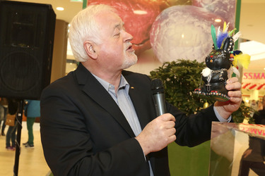 Eröffnung der Promi-Osterhasen-Ausstellung, Kiel