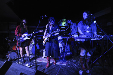 Dana Falconberry Konzert, Austin