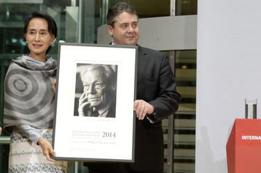 Verleihung des 3. Internationalen Willy-Brandt-Preises an Aung San Suu Kyi, Berlin