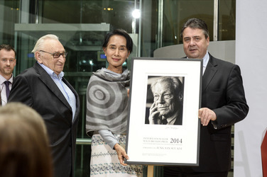 Verleihung des 3. Internationalen Willy-Brandt-Preises an Aung San Suu Kyi, Berlin