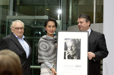 Verleihung des 3. Internationalen Willy-Brandt-Preises an Aung San Suu Kyi, Berlin