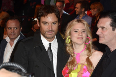 Larissa Marolt mit Freund Whitney Sudler-Smith