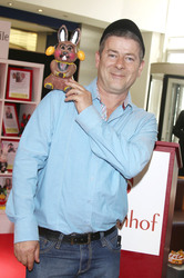 Charity-Osterhasen-Auktion, Kiel